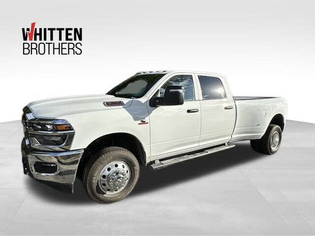 2026 RAM 3500 Tradesman Crew Cab LB DRW 4WD