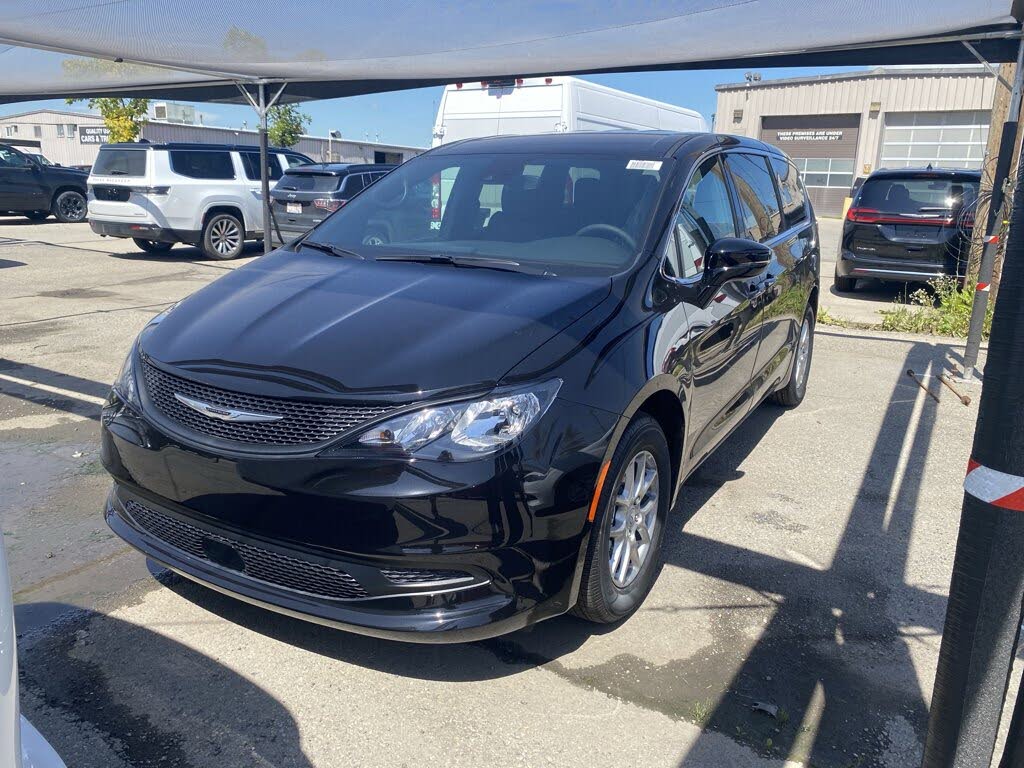 2025 Chrysler Grand Caravan SXT FWD