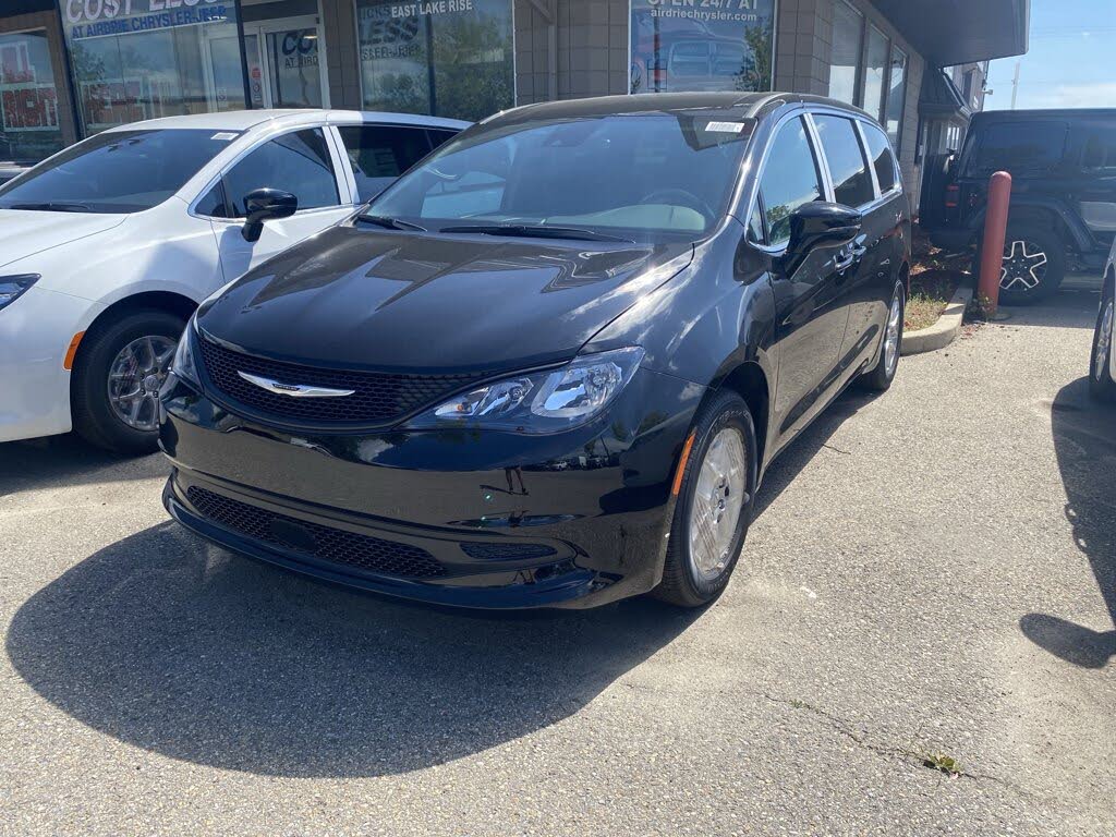 2025 Chrysler Grand Caravan SXT FWD