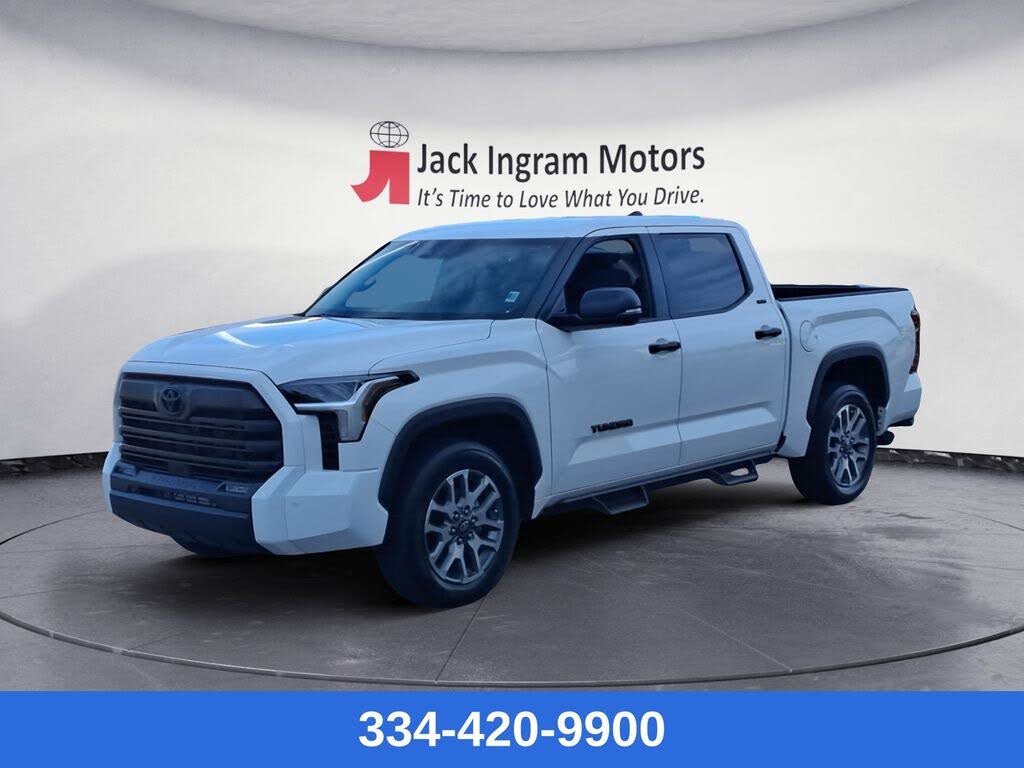 2025 Toyota Tundra SR5 CrewMax Cab RWD