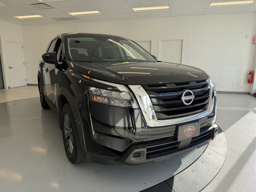 2024 Nissan Pathfinder S 4WD