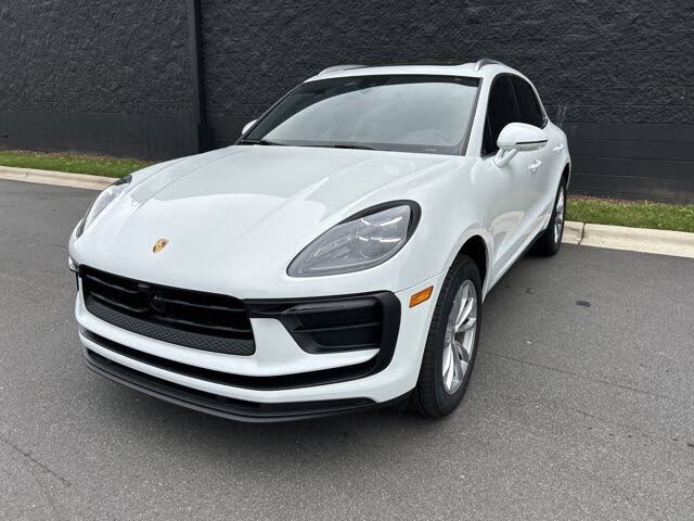 2025 Porsche Macan AWD