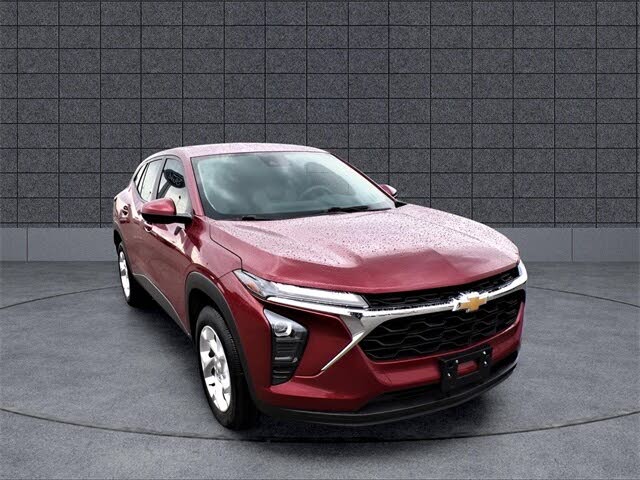 2025 Chevrolet Trax LS FWD