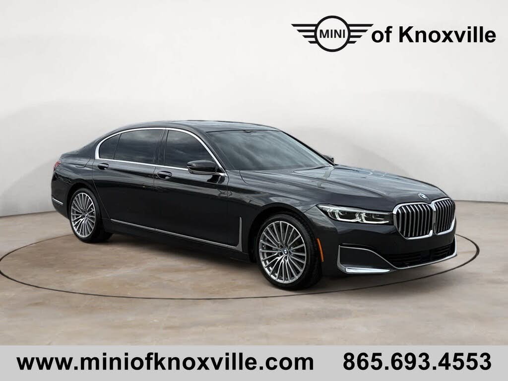 2022 BMW 7 Series 740i RWD