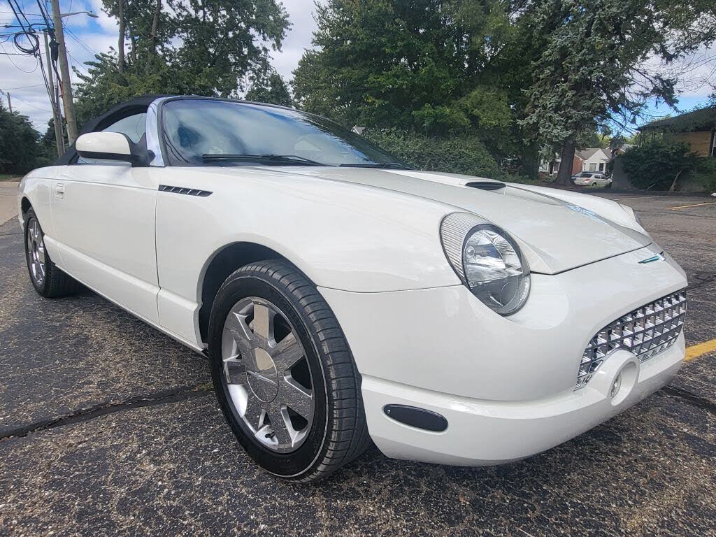 2002 Ford Thunderbird Deluxe RWD