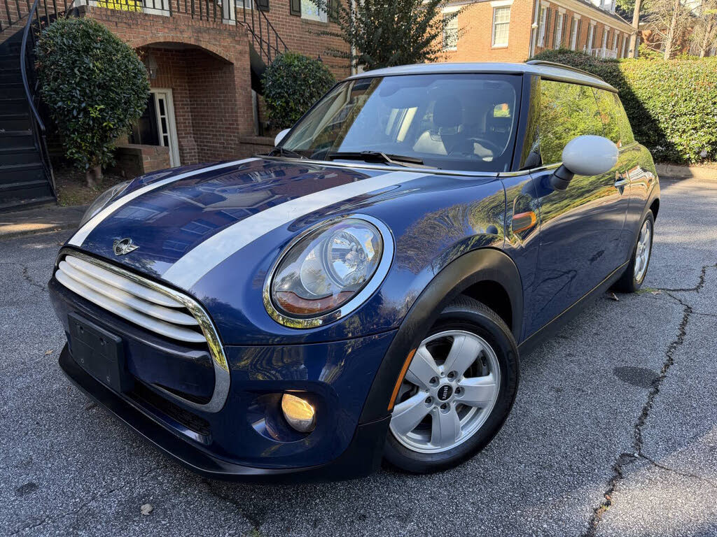 2015 MINI Cooper 2-Door Hatchback FWD
