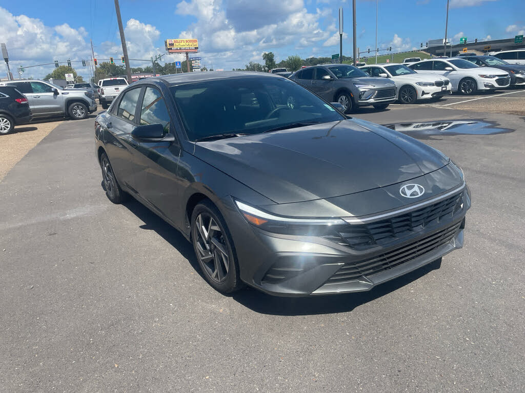 2025 Hyundai Elantra SEL Sport FWD