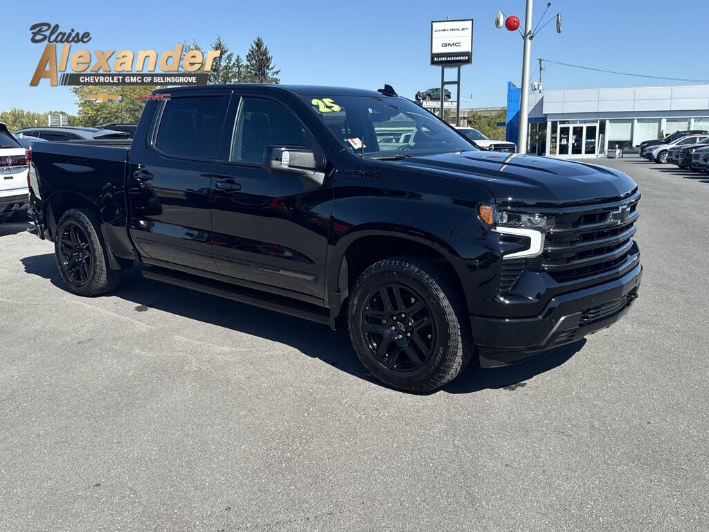 2025 Chevrolet Silverado 1500 High Country Crew Cab 4WD