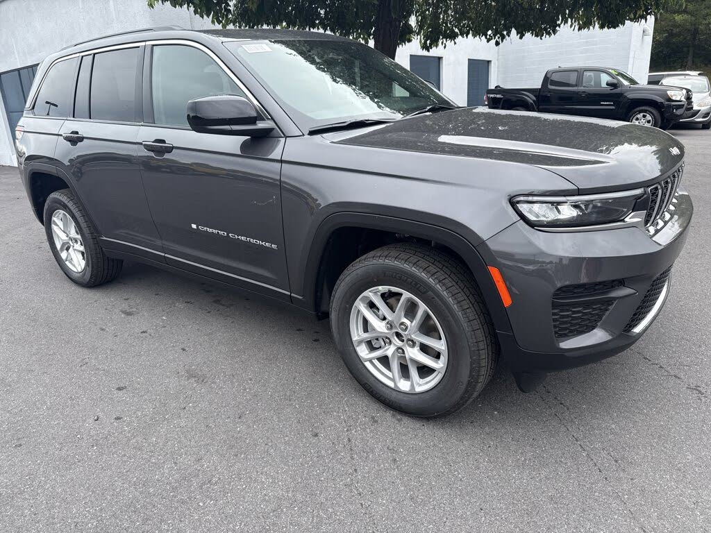 2025 Jeep Grand Cherokee Laredo X 4WD