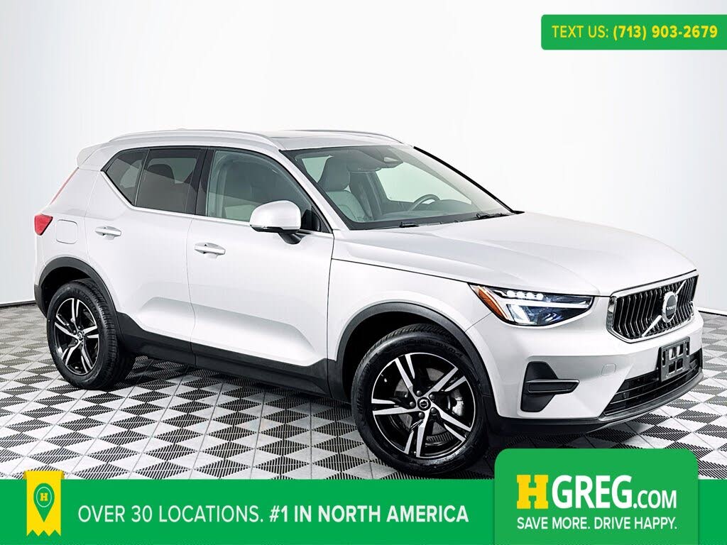 2025 Volvo XC40 B5 Core Bright Theme AWD