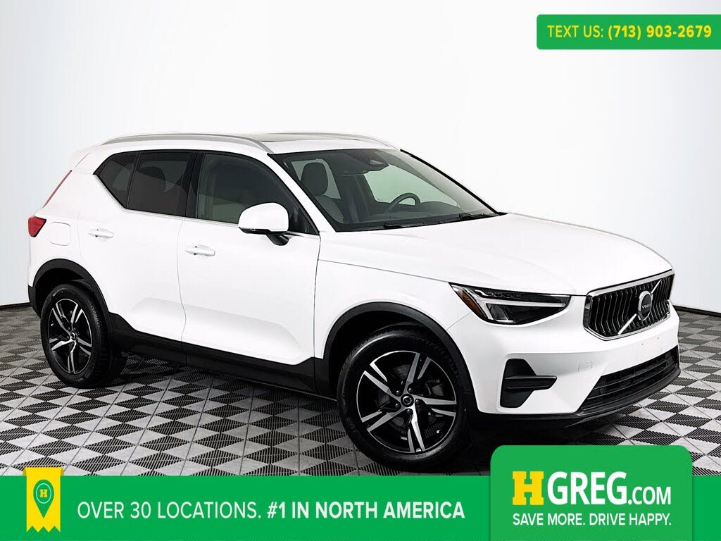 2025 Volvo XC40 B5 Core Bright Theme AWD