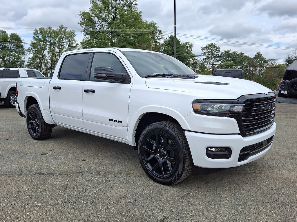 2026 RAM 1500 Laramie Crew Cab 4WD