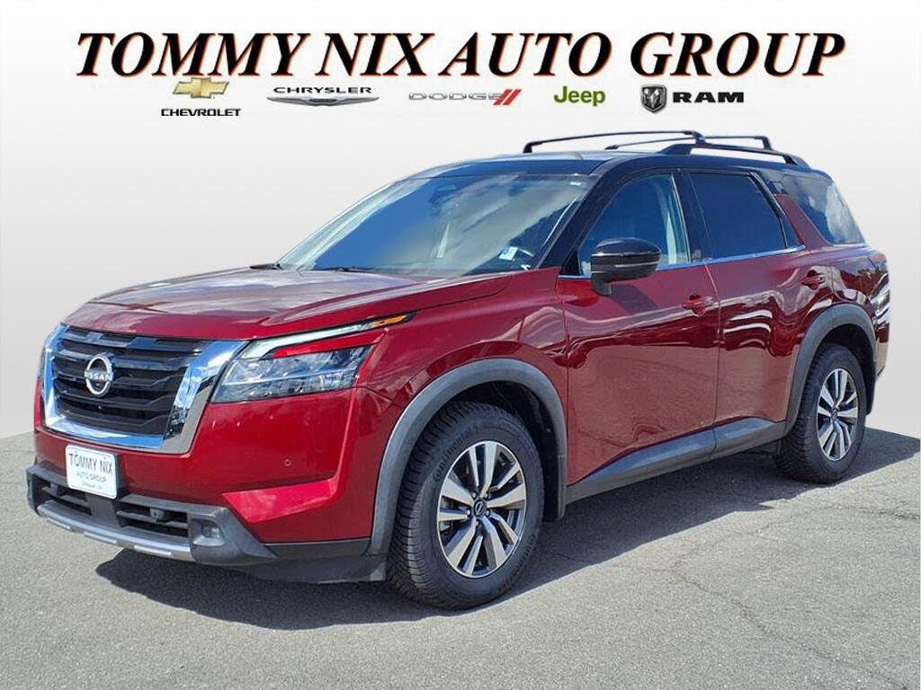 2022 Nissan Pathfinder SL FWD