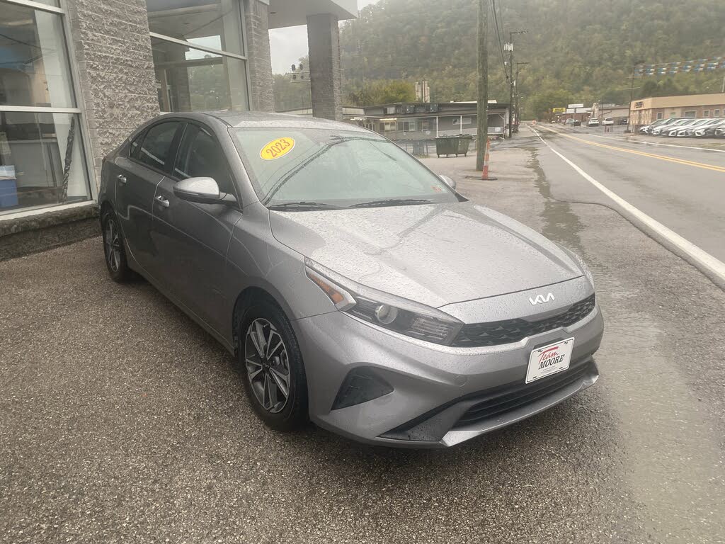 2023 Kia Forte LXS FWD
