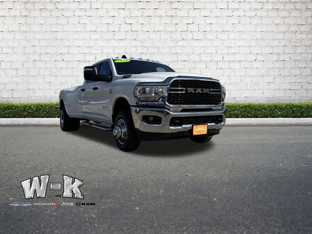 2024 RAM 3500 Big Horn Crew Cab LB DRW 4WD