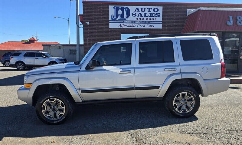 2008 Jeep Commander Sport 4WD