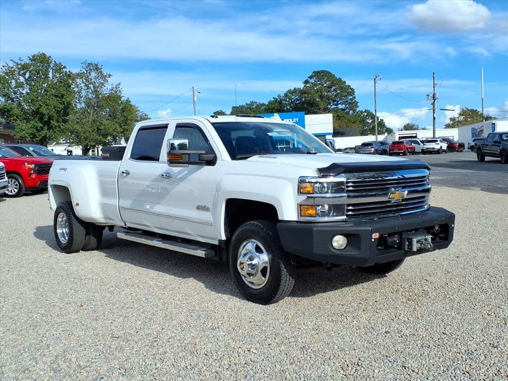 2015 Chevrolet Silverado 3500HD High Country Crew Cab 4WD