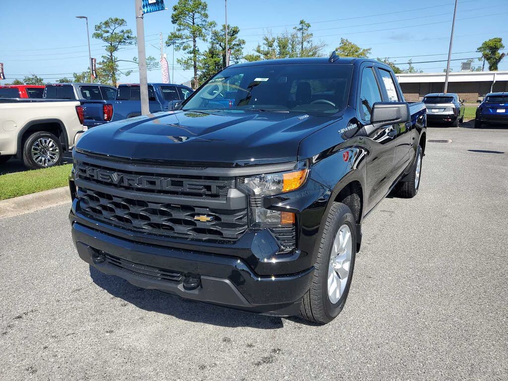2026 Chevrolet Silverado 1500 Custom Crew Cab 4WD