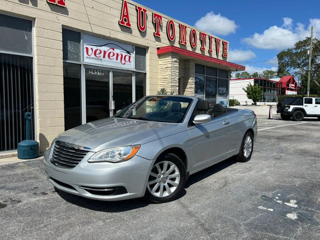 2011 Chrysler 200 Touring Convertible FWD