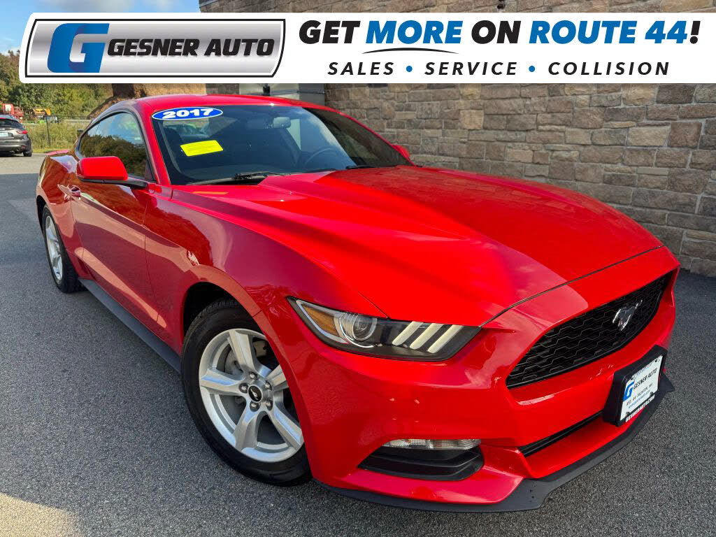 2017 Ford Mustang V6 Coupe RWD
