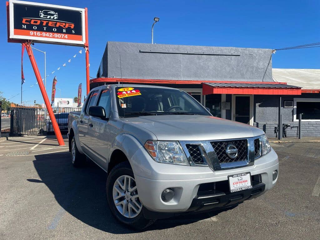 2019 Nissan Frontier SV V6 Crew Cab 4WD