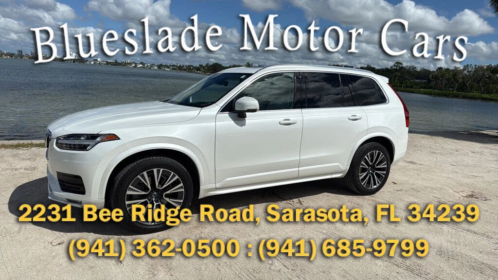 2020 Volvo XC90 T6 Momentum 6-Passenger AWD