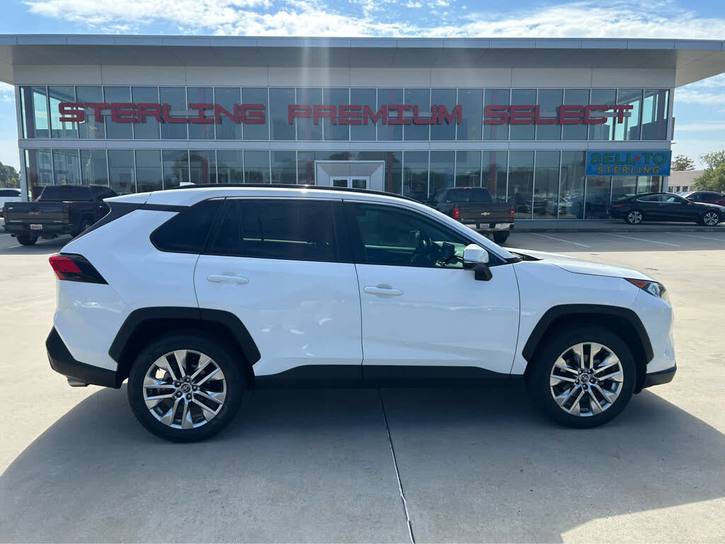 2020 Toyota RAV4 XLE Premium FWD