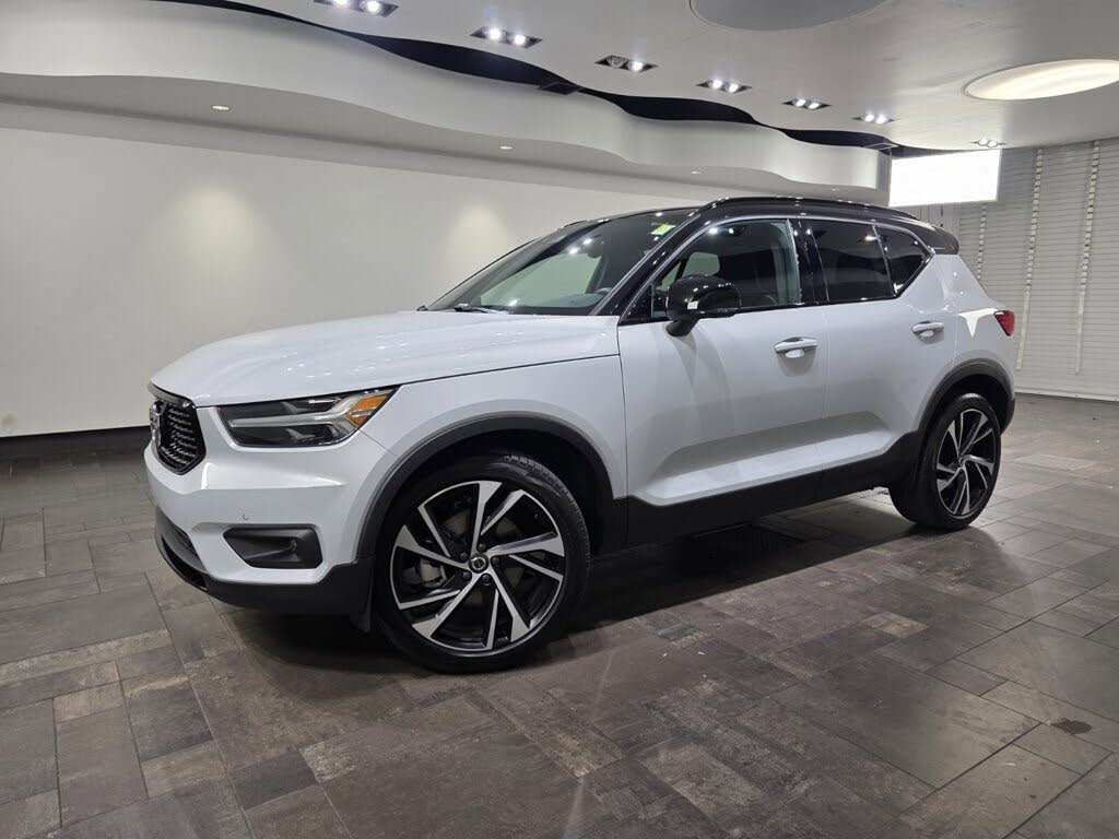 2021 Volvo XC40 T5 R-Design AWD
