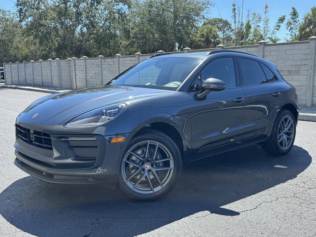 2026 Porsche Macan AWD