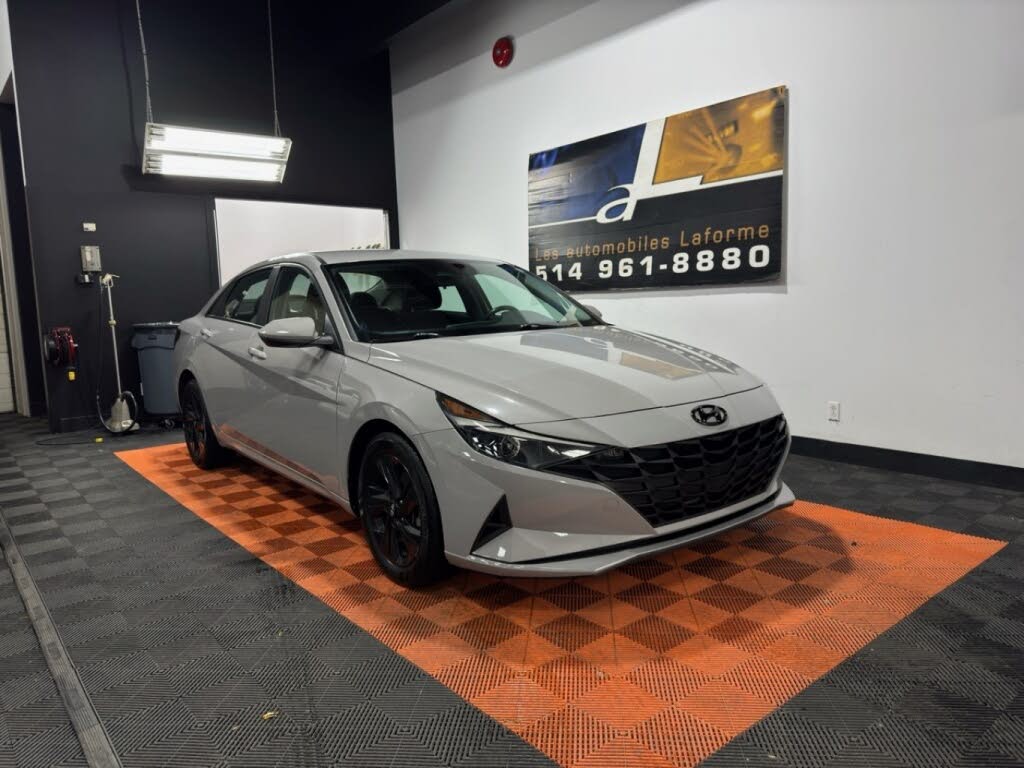 2021 Hyundai Elantra Essential FWD