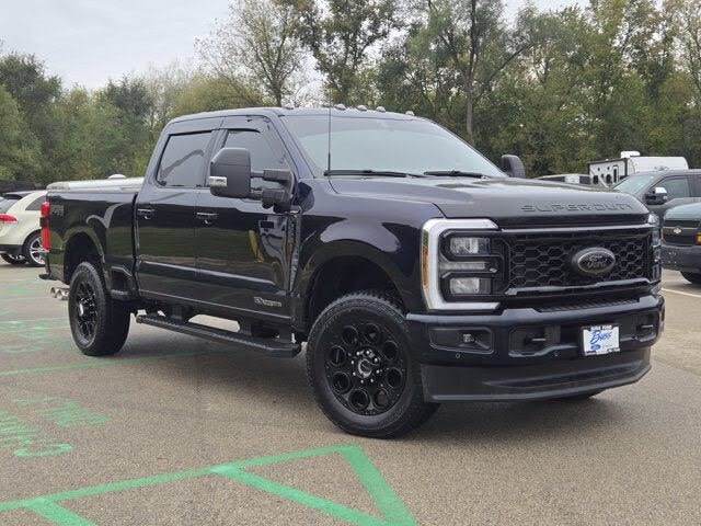 2025 Ford F-250 Super Duty Lariat Crew Cab 4WD