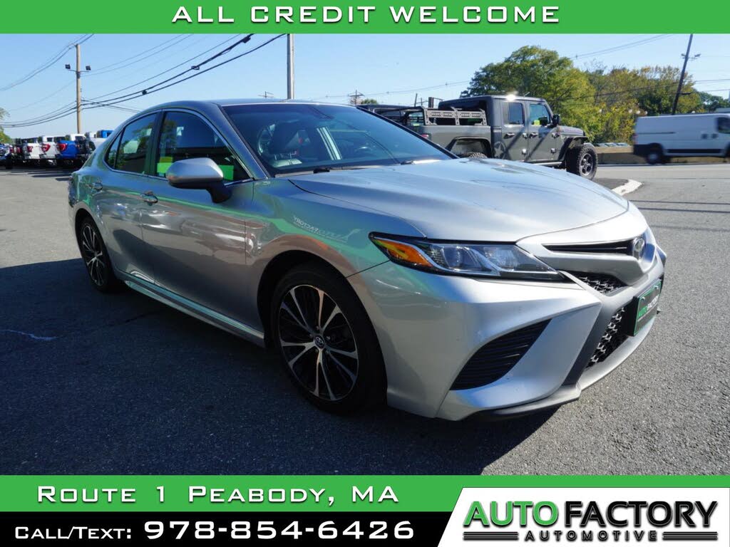 2020 Toyota Camry SE FWD