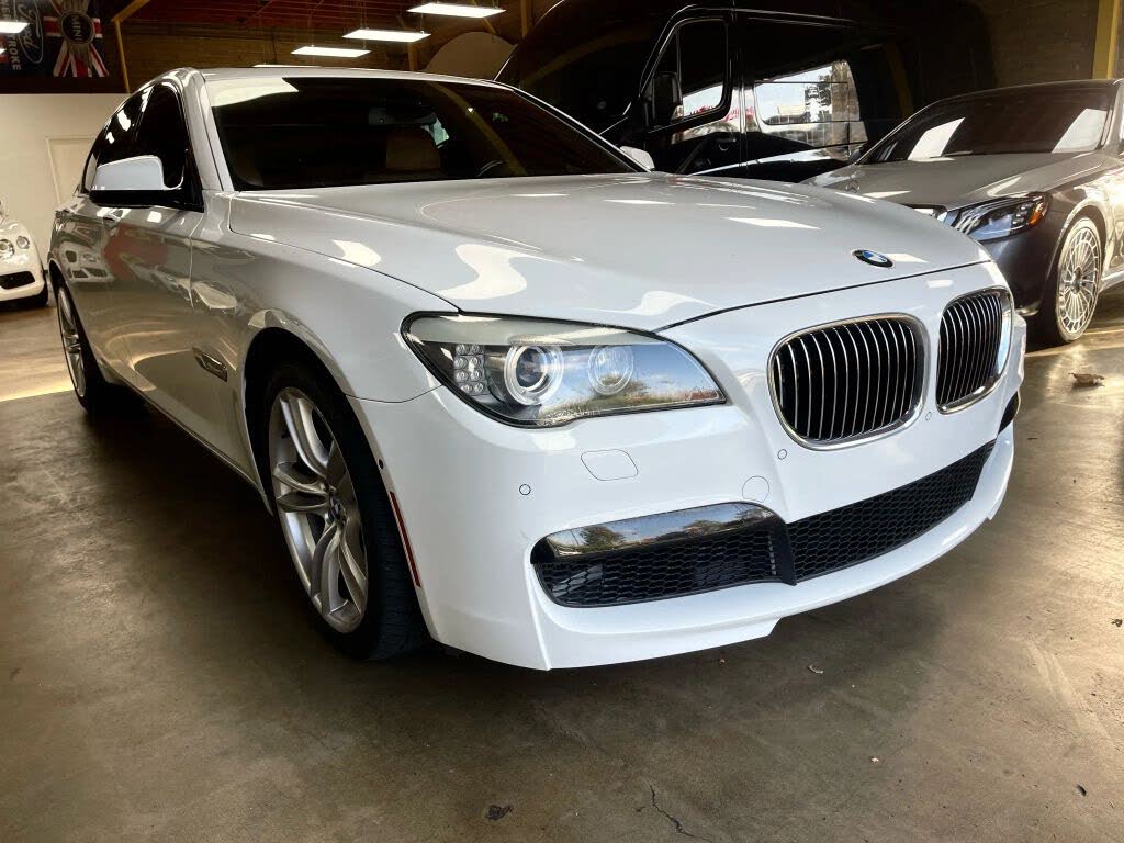 2012 BMW 7 Series 750i RWD