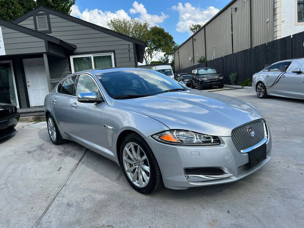 2013 Jaguar XF XF 2.0L I4T RWD