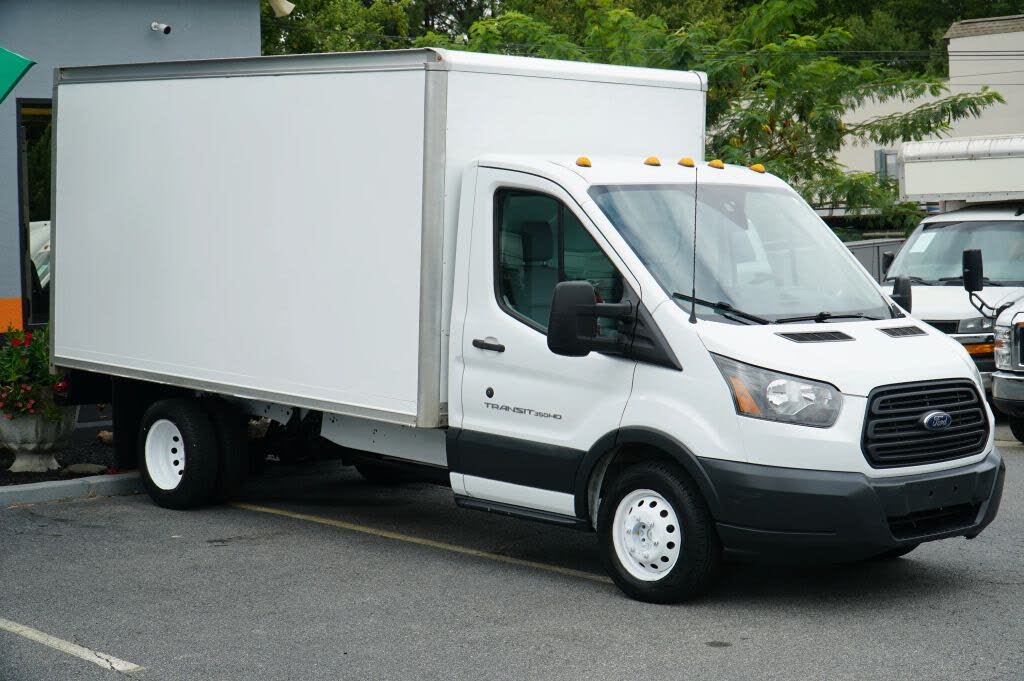 2018 Ford Transit Chassis 350 HD 9950 GVWR 156 DRW RWD