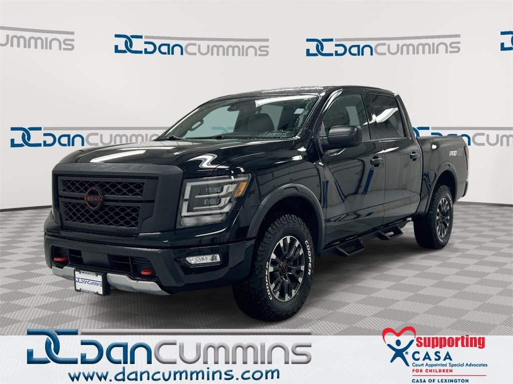 2023 Nissan Titan PRO-4X Crew Cab 4WD