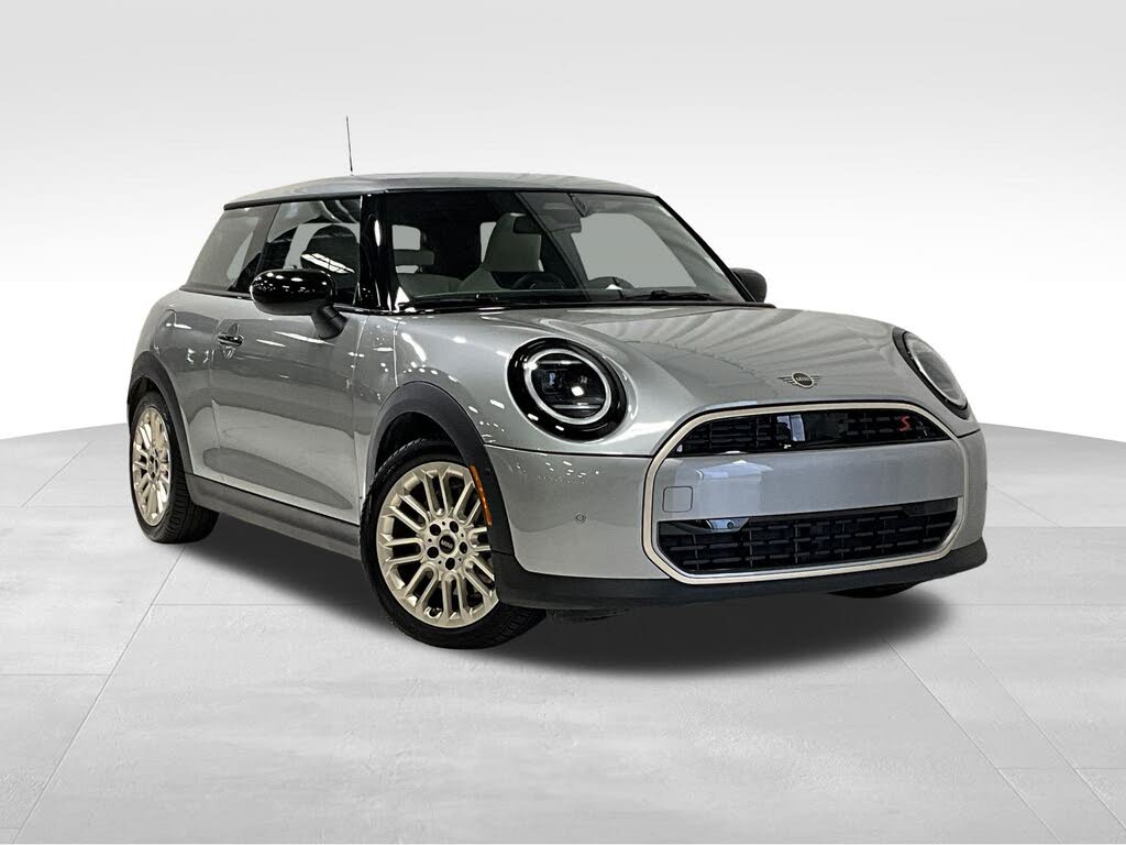 2025 MINI Cooper S Signature Trim 2-door Hatchback