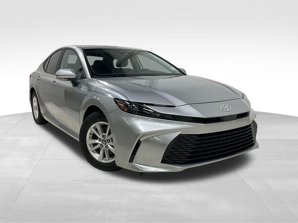 2025 Toyota Camry LE FWD