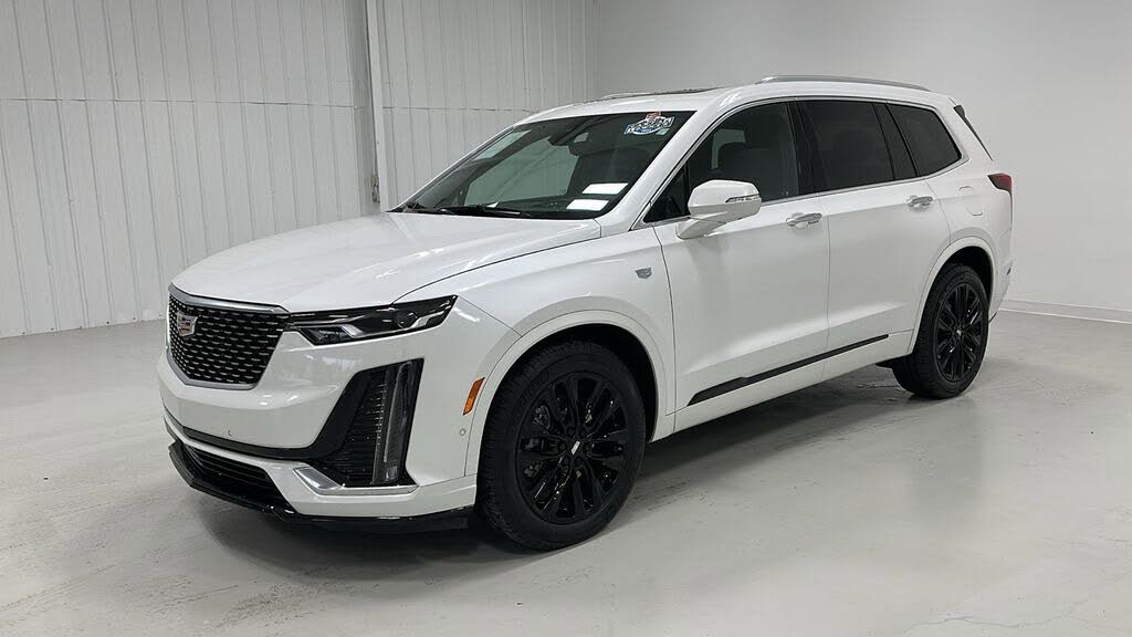 2022 Cadillac XT6 Premium Luxury FWD