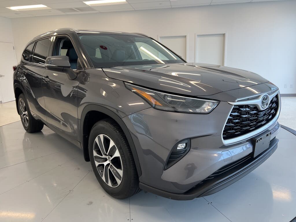 2022 Toyota Highlander XLE AWD