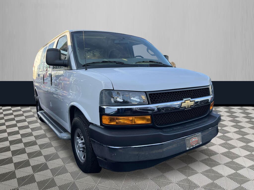 2023 Chevrolet Express Cargo 2500 RWD