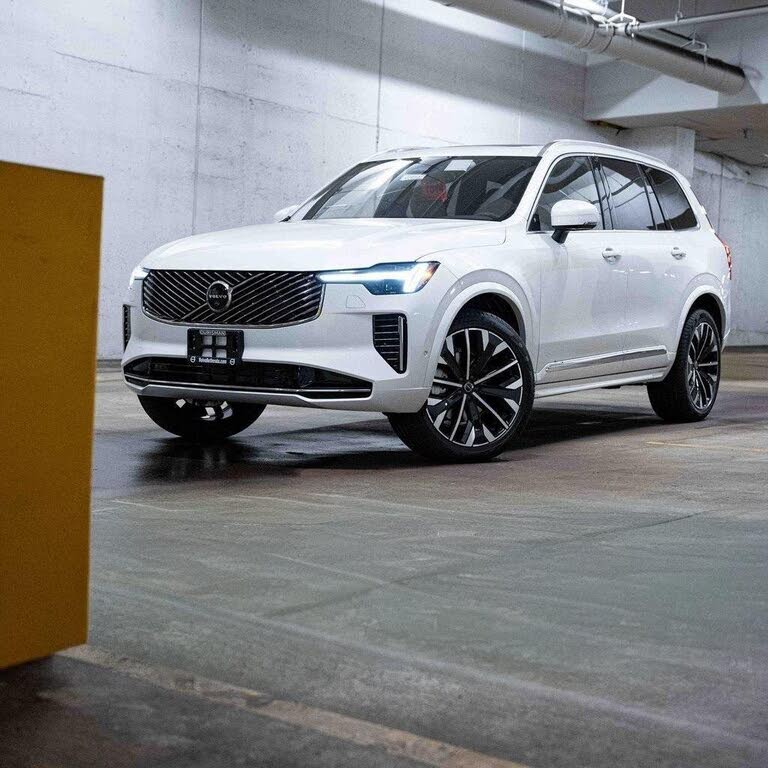 2026 Volvo XC90 B6 Plus 7-Passenger AWD
