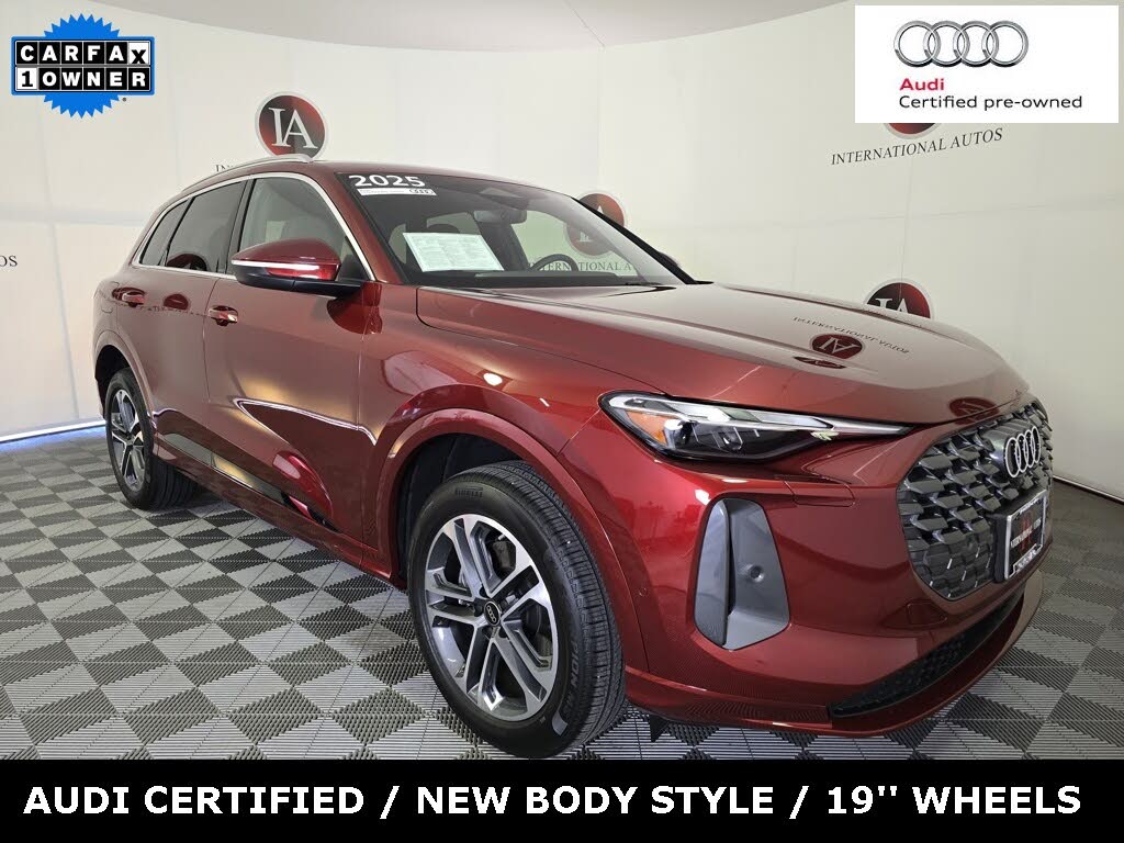 2025 Audi Q5 quattro Premium 40 TFSI