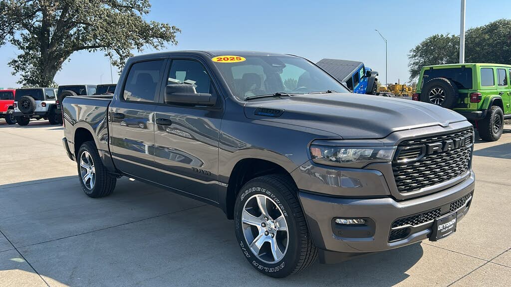 2025 RAM 1500 Tradesman Crew Cab 4WD