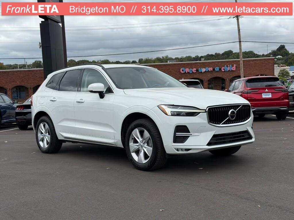 2022 Volvo XC60 B5 Momentum AWD