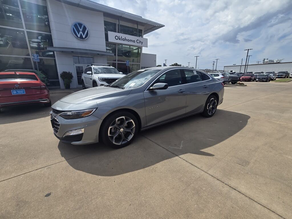 2024 Chevrolet Malibu LT with 1LT FWD