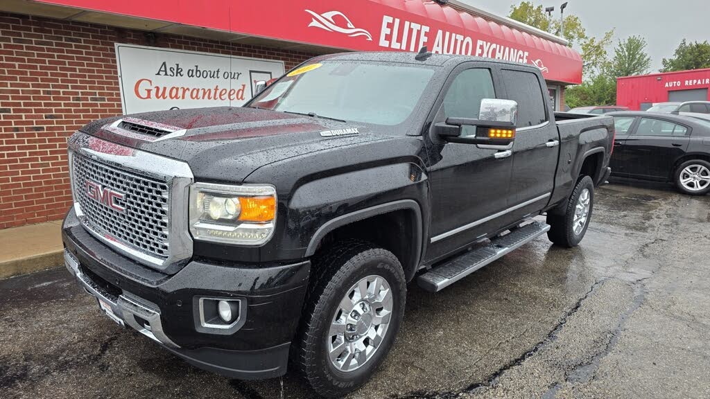 2017 GMC Sierra 2500HD Denali Crew Cab SB 4WD