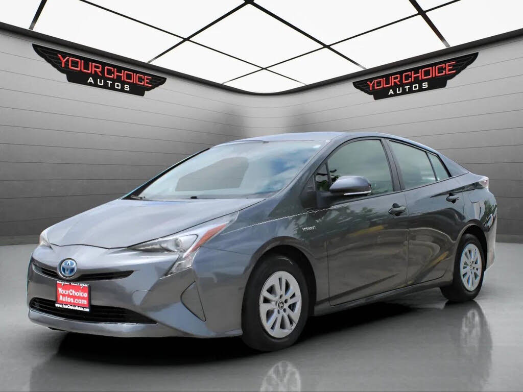 2017 Toyota Prius Two FWD
