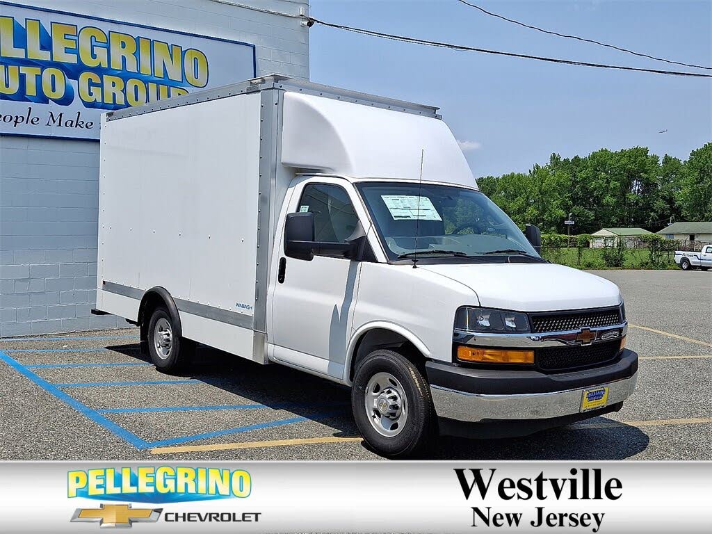 2025 Chevrolet Express Chassis 3500 Cutaway 139