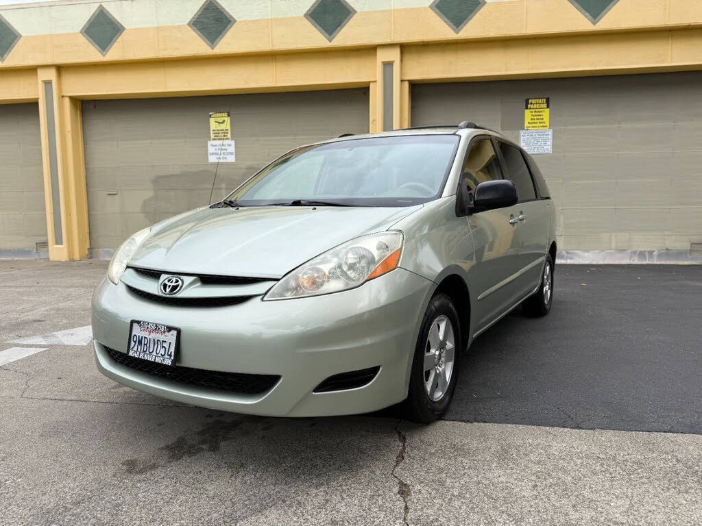 2006 Toyota Sienna LE 7-Passenger